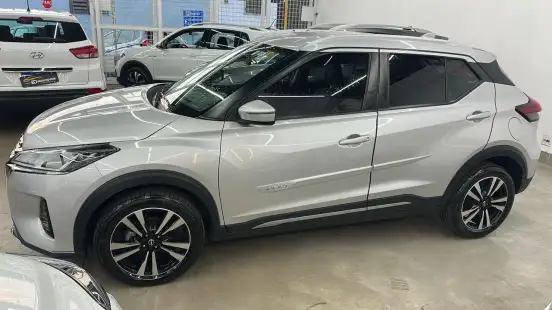 NISSAN-KICKS-2023