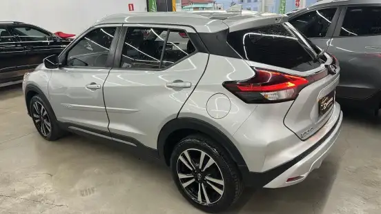NISSAN-KICKS-2023