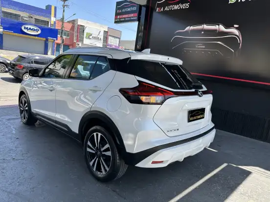 NISSAN-KICKS-2023