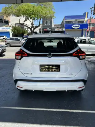 NISSAN-KICKS-2023