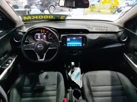 NISSAN-KICKS-2023