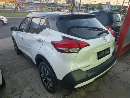 NISSAN-KICKS-2017