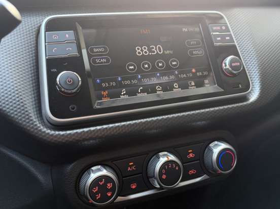 NISSAN-KICKS-2023