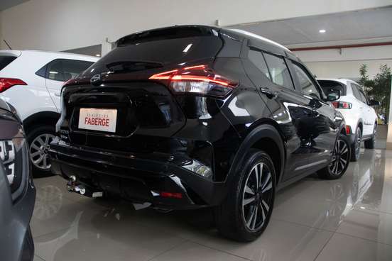 NISSAN-KICKS-2023