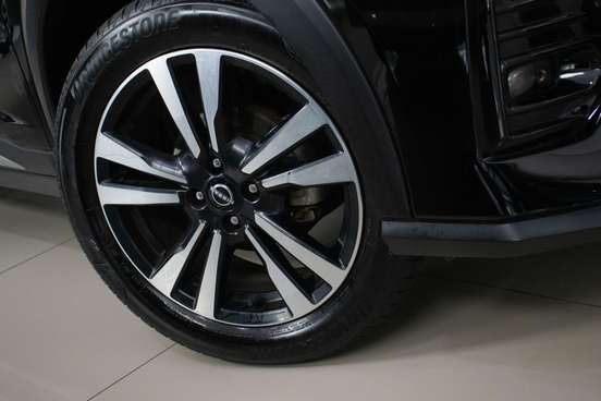 NISSAN-KICKS-2023