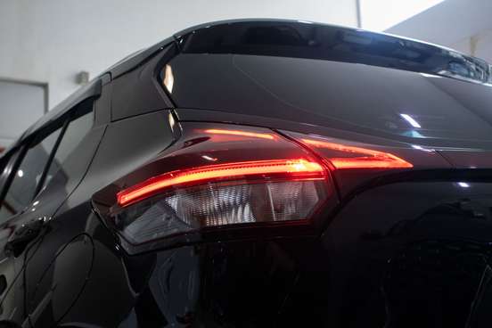 NISSAN-KICKS-2023