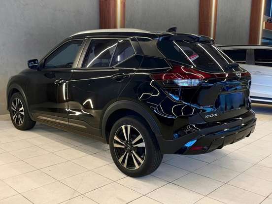 NISSAN-KICKS-2022