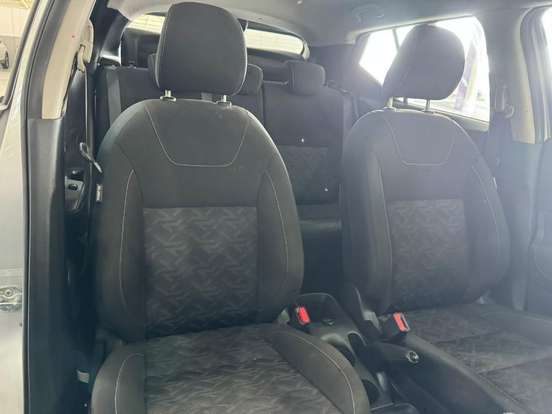 NISSAN-KICKS-2023