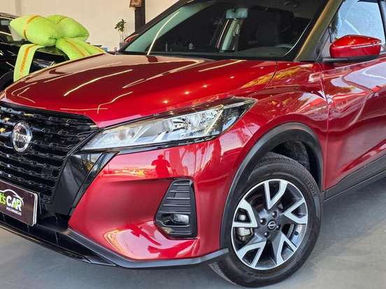 NISSAN-KICKS-2023