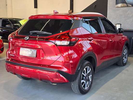 NISSAN-KICKS-2023