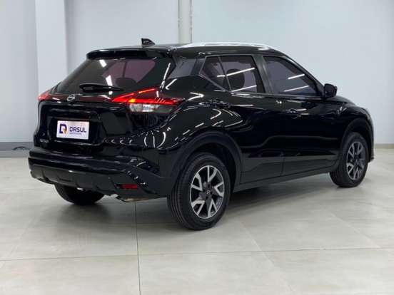 NISSAN-KICKS-2023