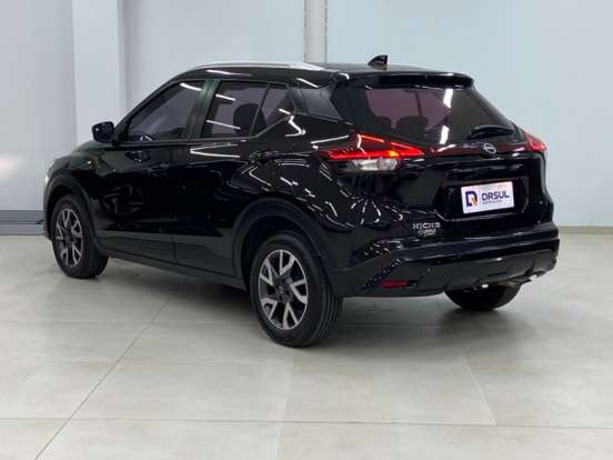 NISSAN-KICKS-2023