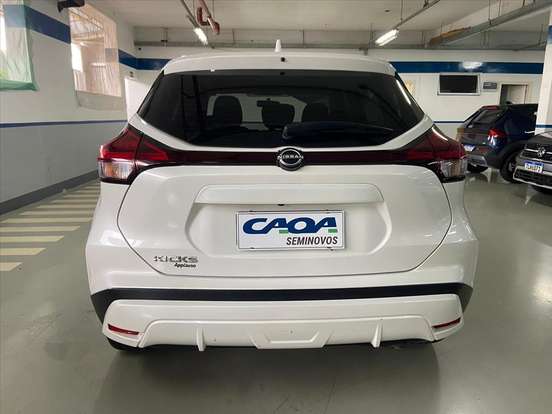 NISSAN-KICKS-2023