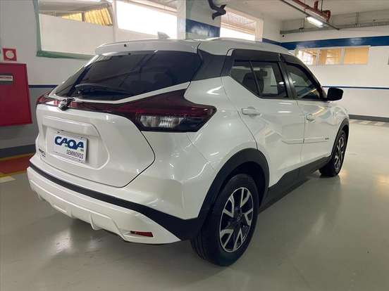 NISSAN-KICKS-2023