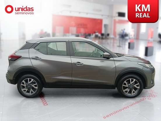 NISSAN-KICKS-2023