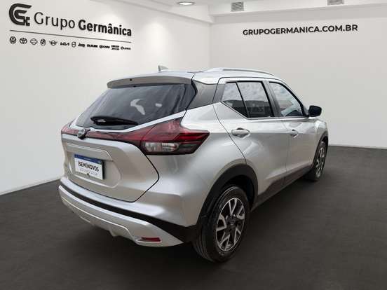 NISSAN-KICKS-2023
