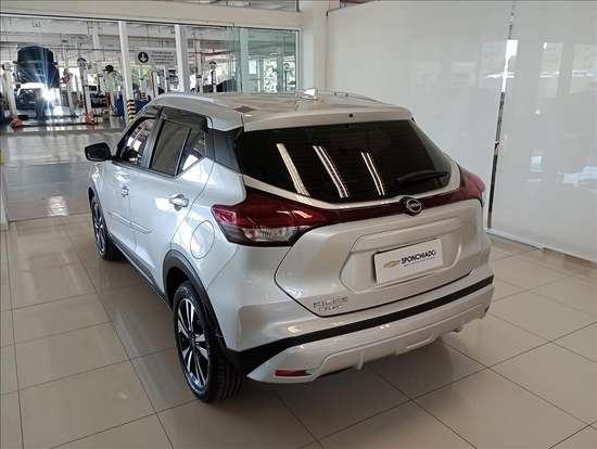 NISSAN-KICKS PLAY-2025