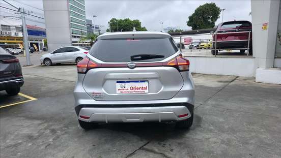 NISSAN-KICKS PLAY-2025