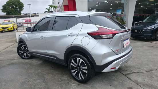 NISSAN-KICKS PLAY-2025