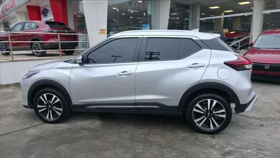 NISSAN-KICKS PLAY-2025