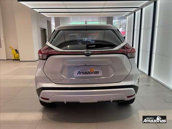 NISSAN-KICKS PLAY-2025