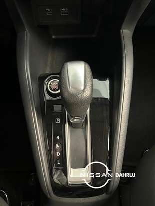 NISSAN-KICKS PLAY-2025