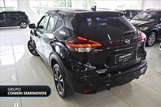 NISSAN-KICKS PLAY-2025