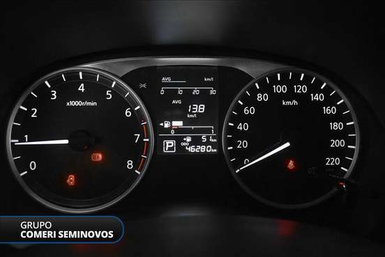 NISSAN-KICKS PLAY-2025