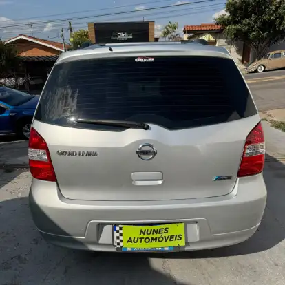 NISSAN-LIVINA-2012