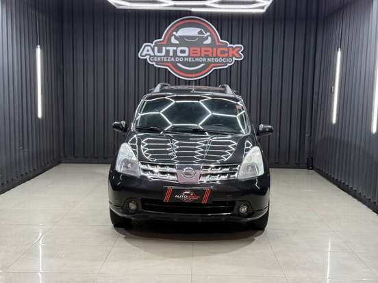 NISSAN-LIVINA-2011