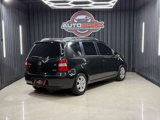 NISSAN-LIVINA-1.8 SL 16V FLEX 4P AUTOMÁTICO NISSAN-LIVINA-2011