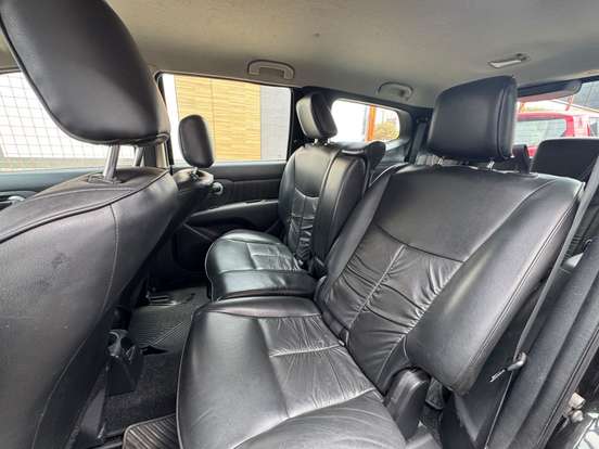 NISSAN-LIVINA-1.8 SL 16V FLEX 4P AUTOMÁTICO NISSAN-LIVINA-2010