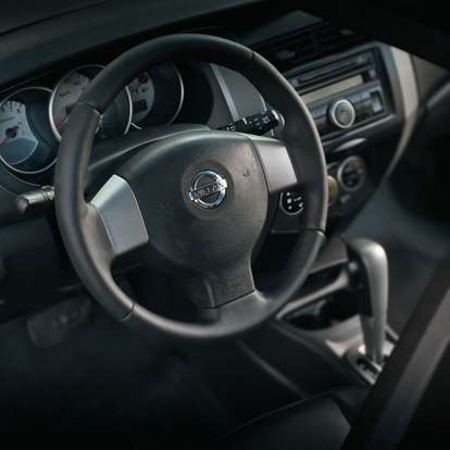NISSAN-LIVINA-2012