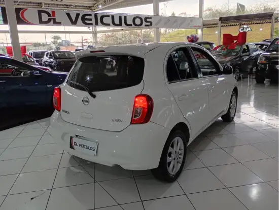 NISSAN-MARCH-2015