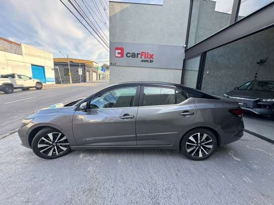 NISSAN-SENTRA-2023