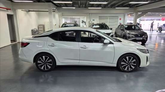 NISSAN-SENTRA-2024