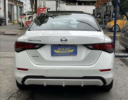 NISSAN-SENTRA-2023