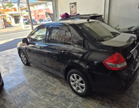 NISSAN-TIIDA-1.8 SEDAN 16V FLEX 4P AUTOMATICO NISSAN-TIIDA-2012
