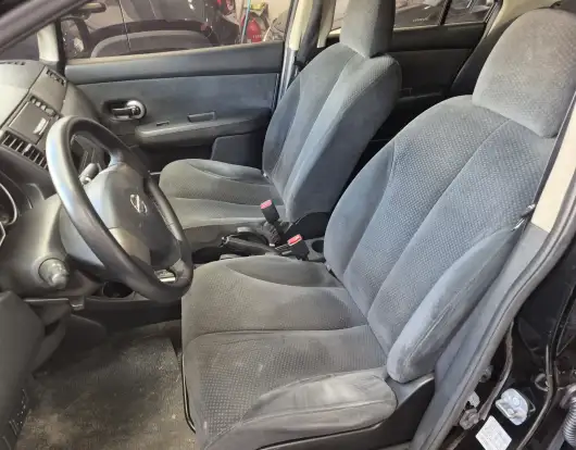 NISSAN-TIIDA-1.8 SEDAN 16V FLEX 4P AUTOMATICO NISSAN-TIIDA-2012