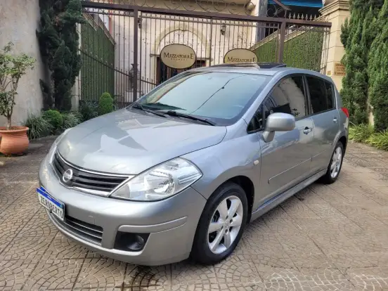 NISSAN-TIIDA-2011