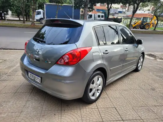 NISSAN-TIIDA-1.8 SL 16V FLEX 4P AUTOMÁTICO NISSAN-TIIDA-2011