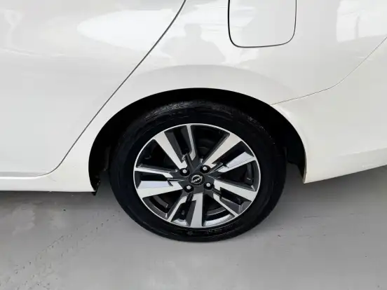NISSAN-VERSA-2025