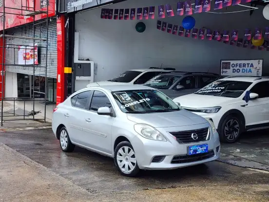 NISSAN-VERSA-2012