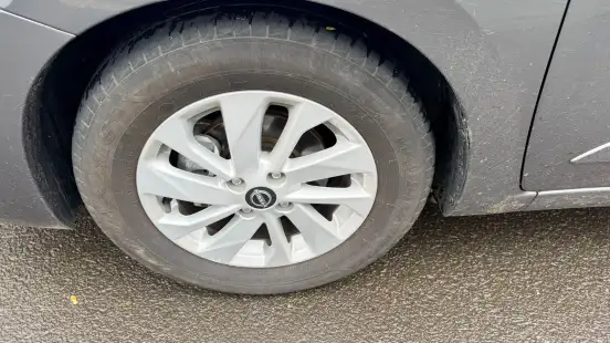 NISSAN-VERSA-2024