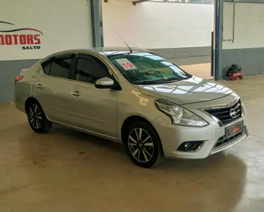 NISSAN-VERSA-2019