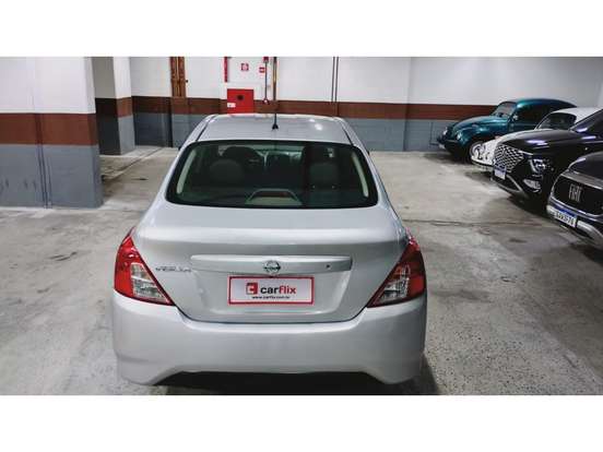 NISSAN-VERSA-2015