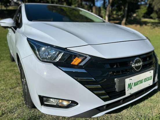 NISSAN-VERSA-2023