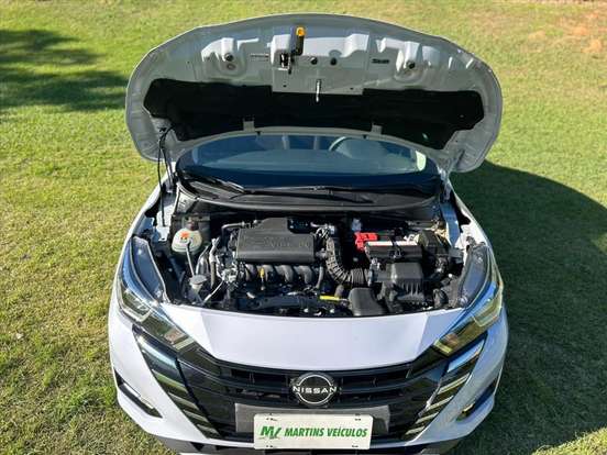 NISSAN-VERSA-2023