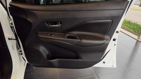 NISSAN-VERSA-2024