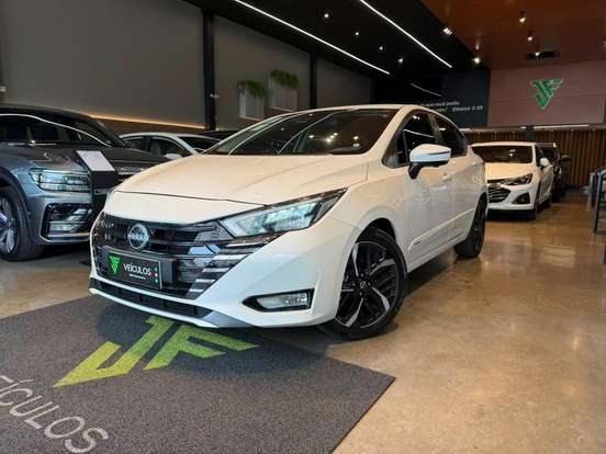 NISSAN-VERSA-2023
